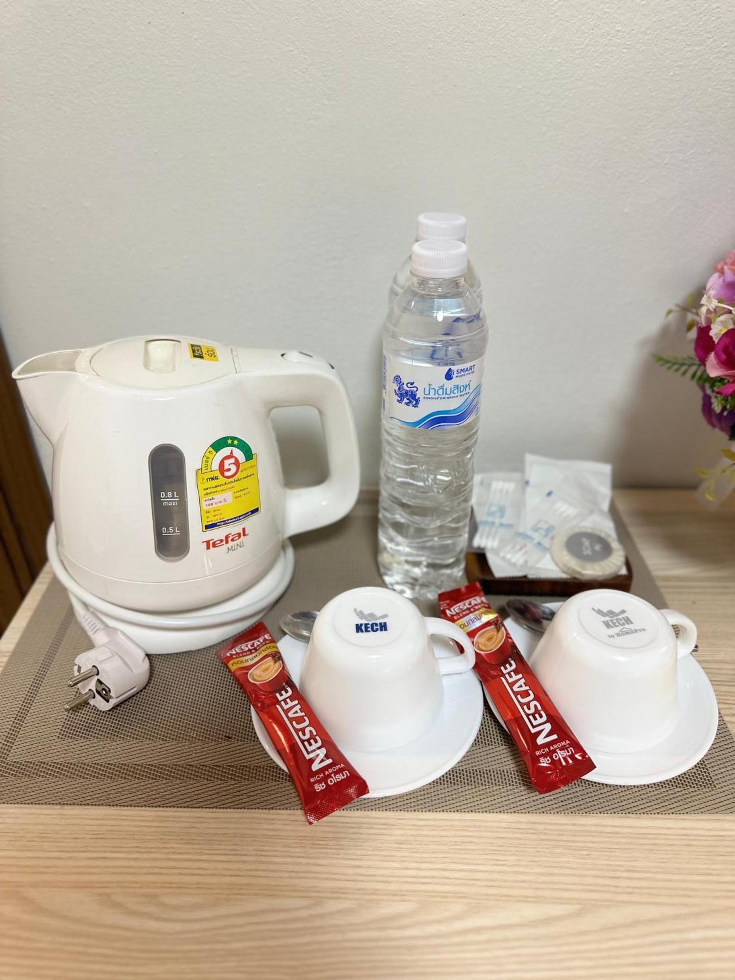 Service Apartment ห้อง102 ใจกลางเมืองใกล้แหล่งท่องเที่ยว Lampang Ngoại thất bức ảnh
